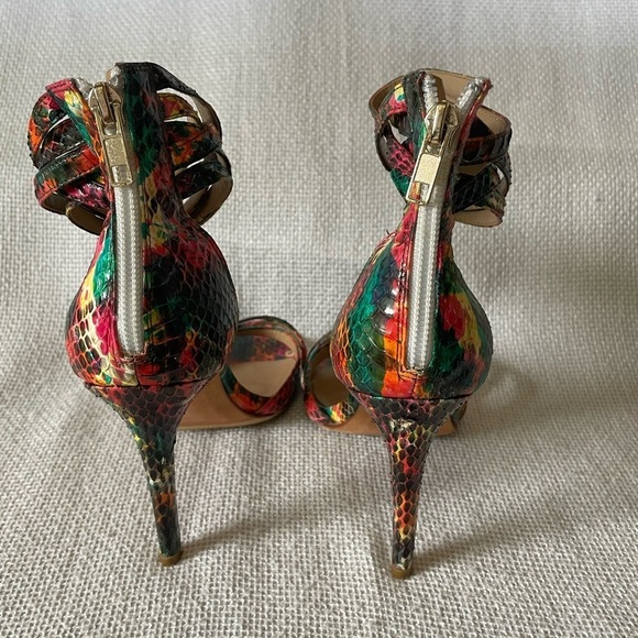 Alejandra G heels - Picture 7 of 11